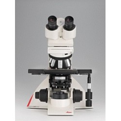 Universalmikroskop DM2000 für Durchlicht